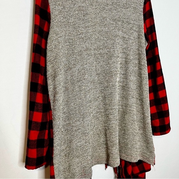 Chloah Buffalo Plaid Roll Tab Sleeve Open Front Fringe Cardigan. Size Small. - Picture 9 of 13